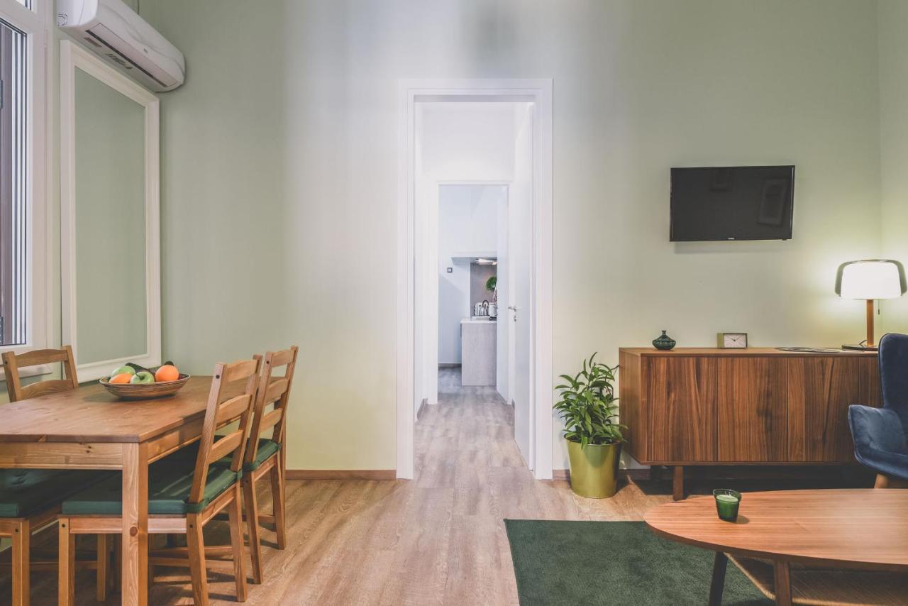 Neoclassical Apartment Near Acropolis - Livingstone Crystal Atina Dış mekan fotoğraf